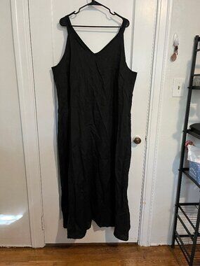 Curator SF black linen Mara Dress